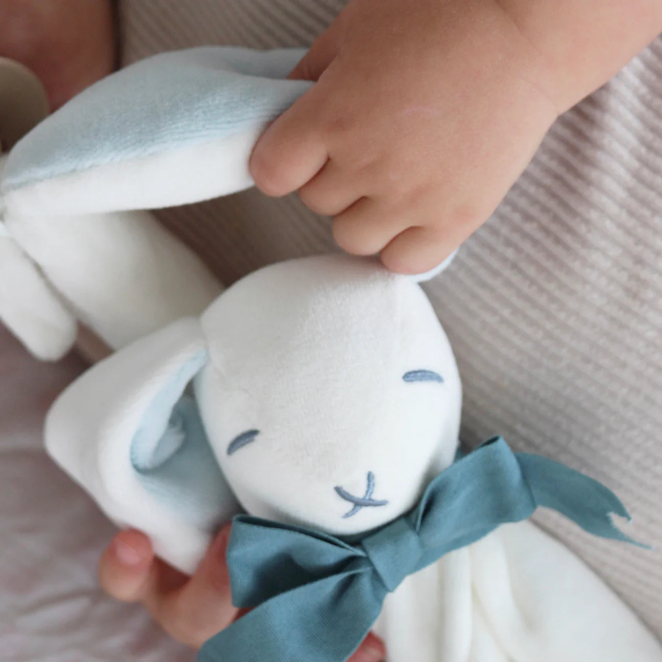 Maud n Lil Classic Organic Cotton Bunny Comforter / Lovey Toy - Blue