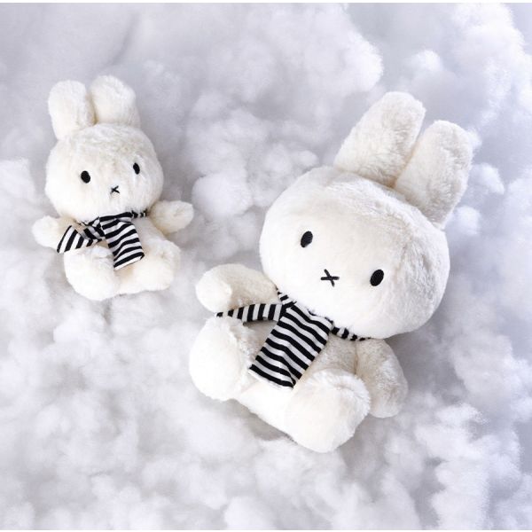 Miffy Sitting with Scarf - 23 cm