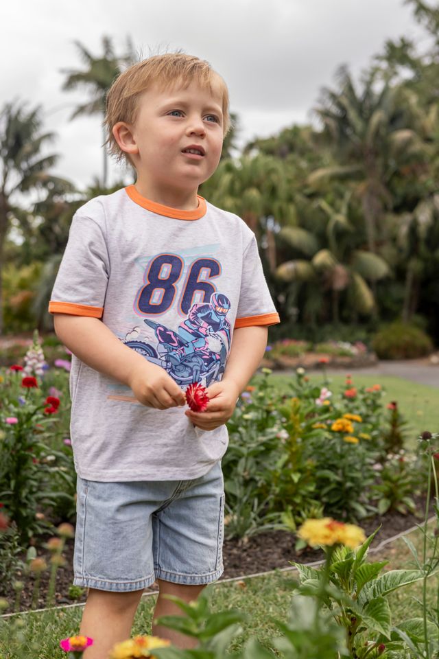 Milky Off Track Tee