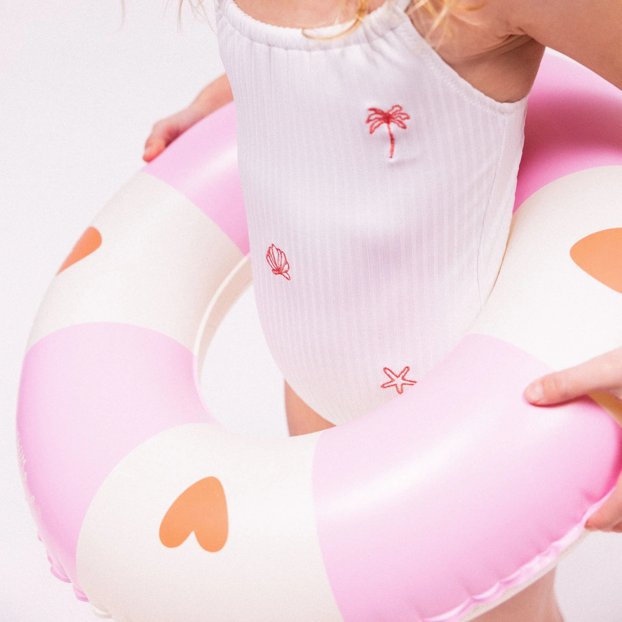 Swim Essentials Inflatable Swim Ring - Cozy Hearts, 55 cm