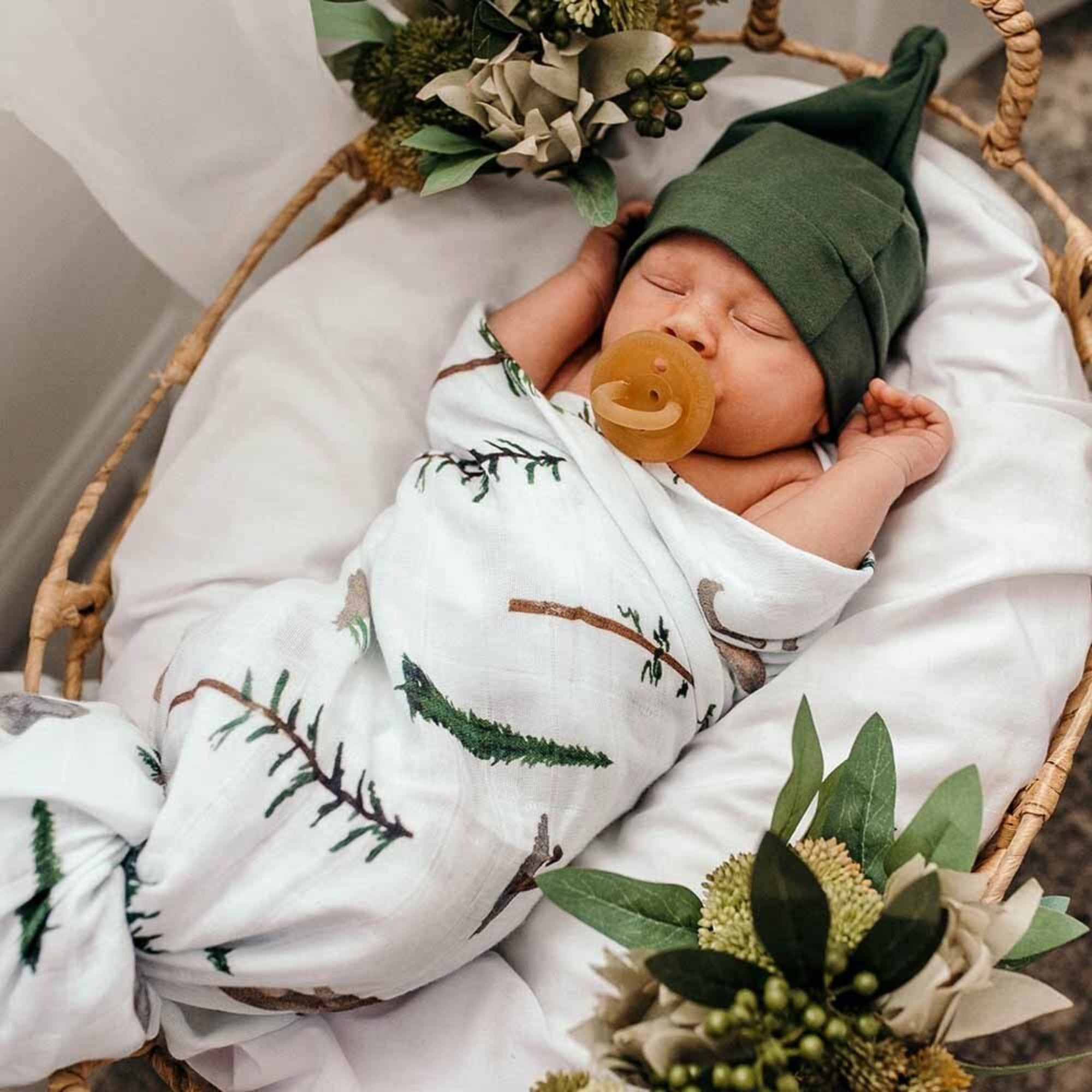 ALPHA - Snuggle Hunny Organic Muslin Wrap