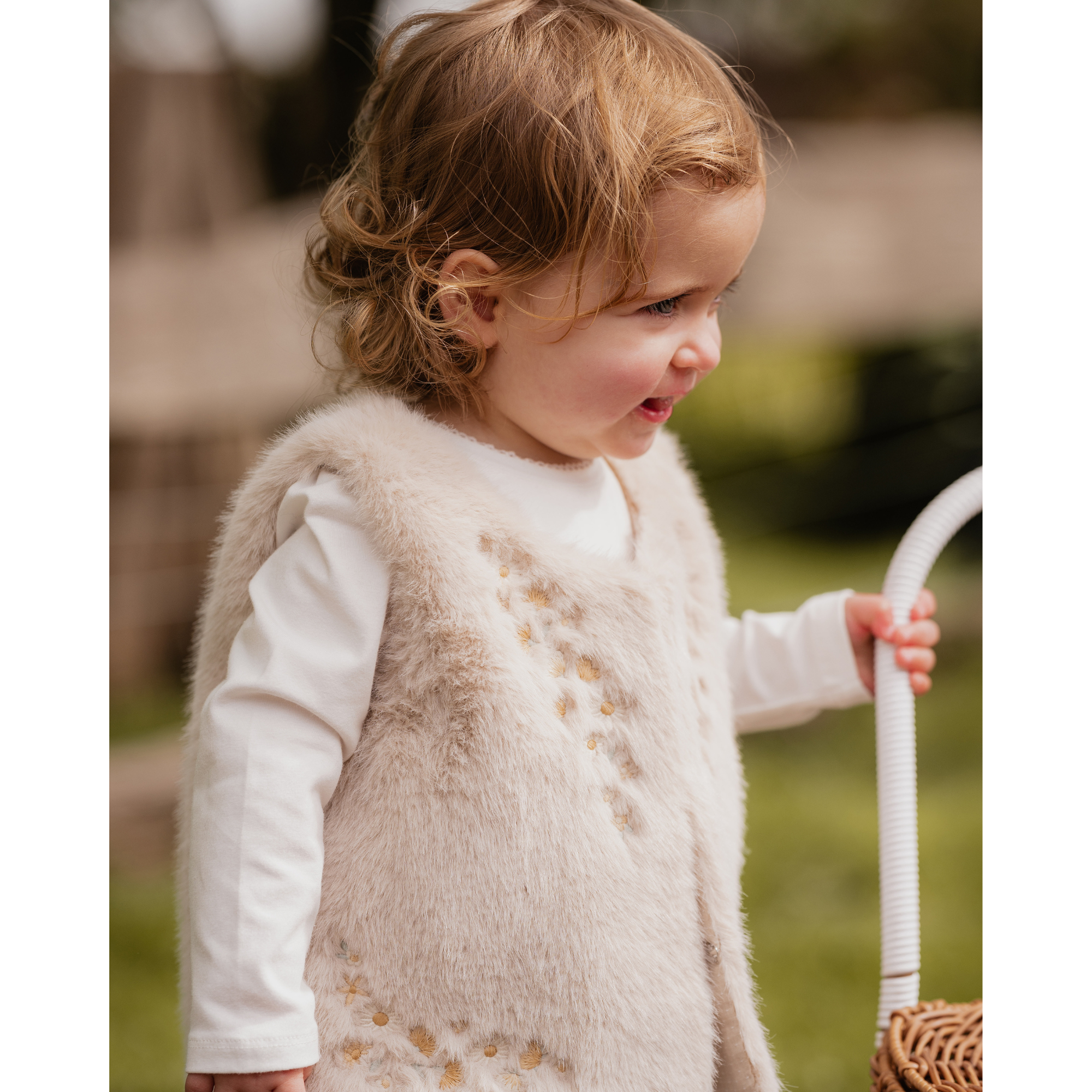 Bebe Winnie emb. Faux fur vest - Natural