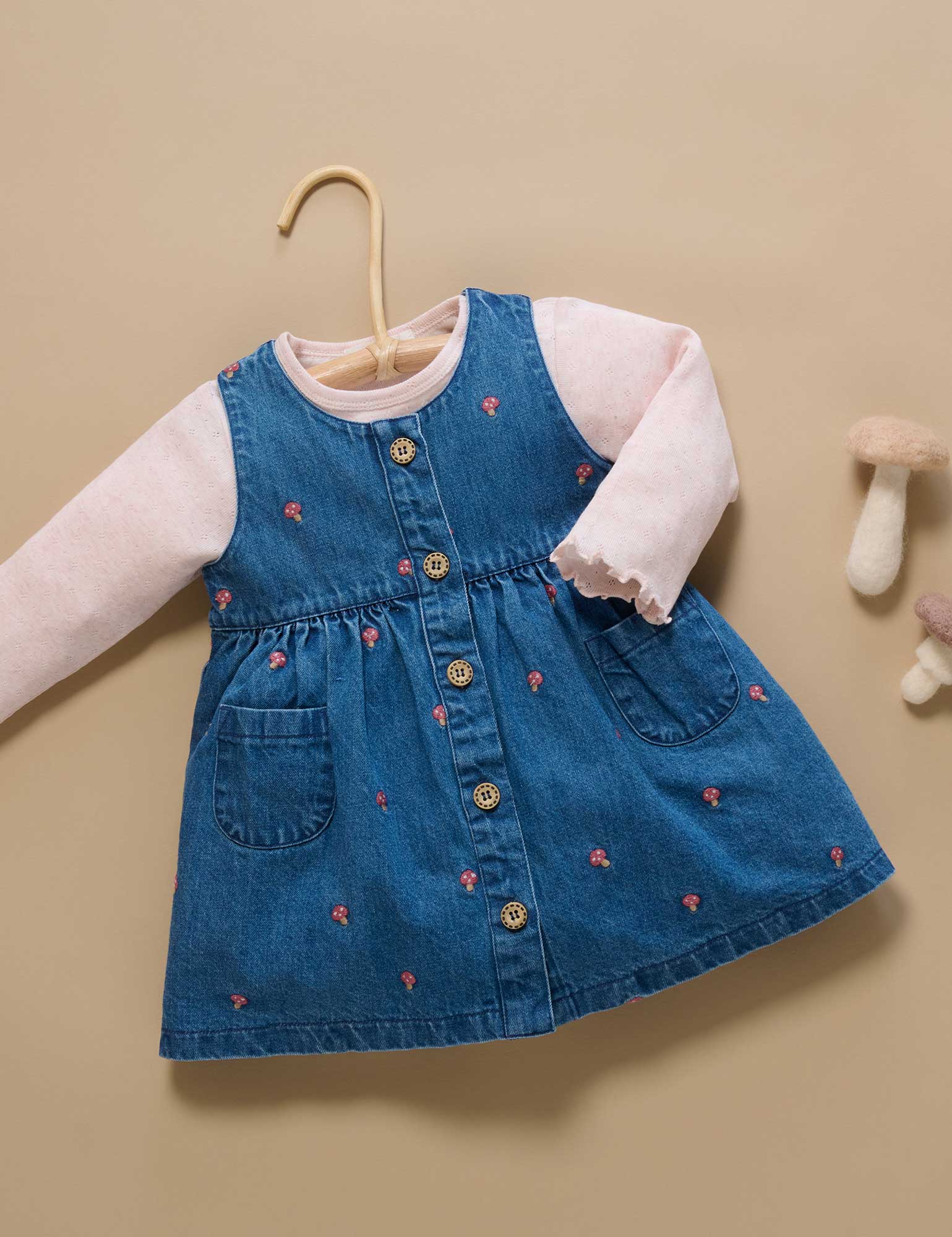 Embroidered Pinnie Toadstool Broderie