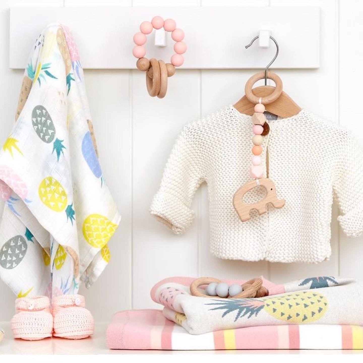 Dlux Alfie Multi Stripe Blanket - Pink