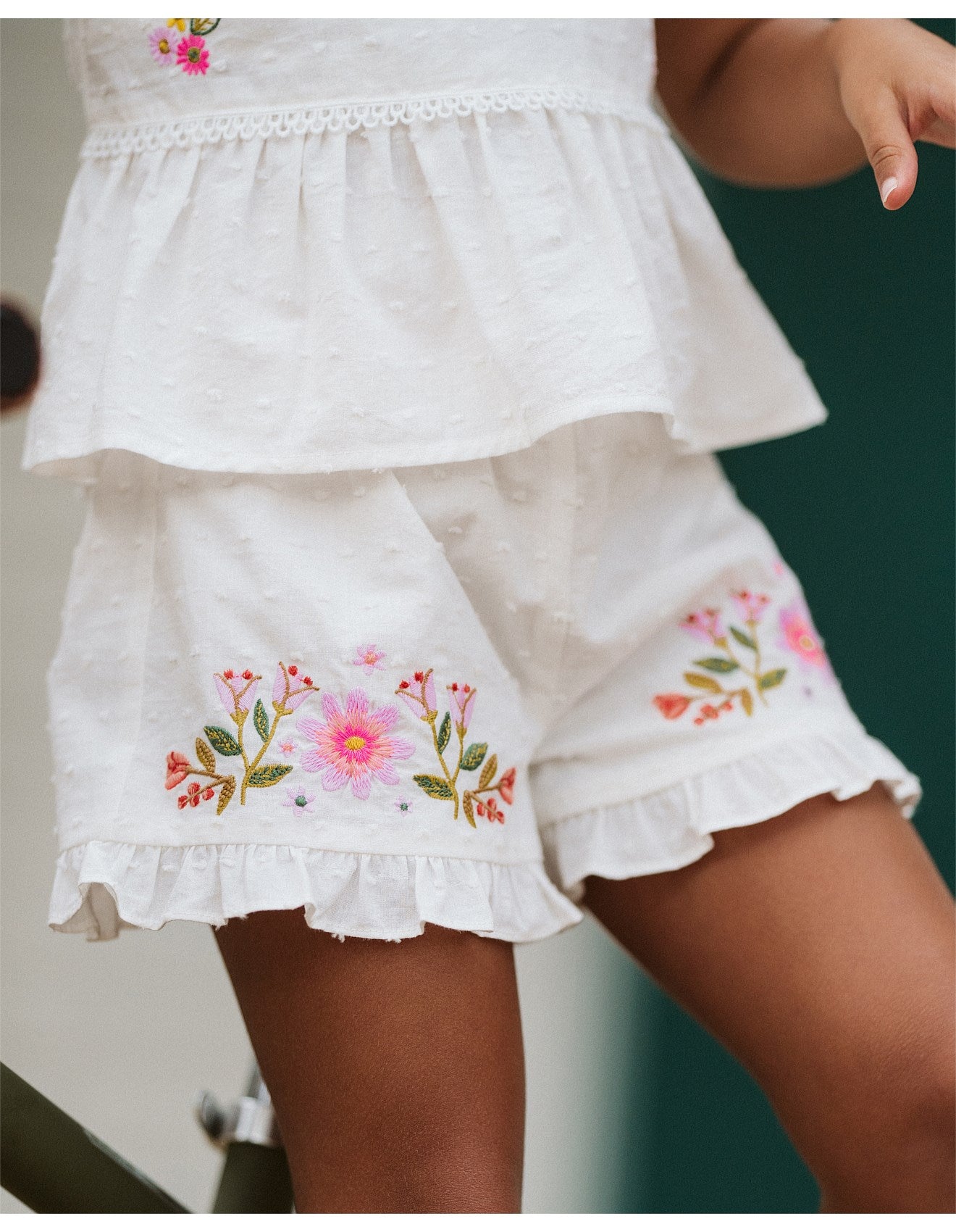 White Paradiso Embroidered Shorts - 1-6Y