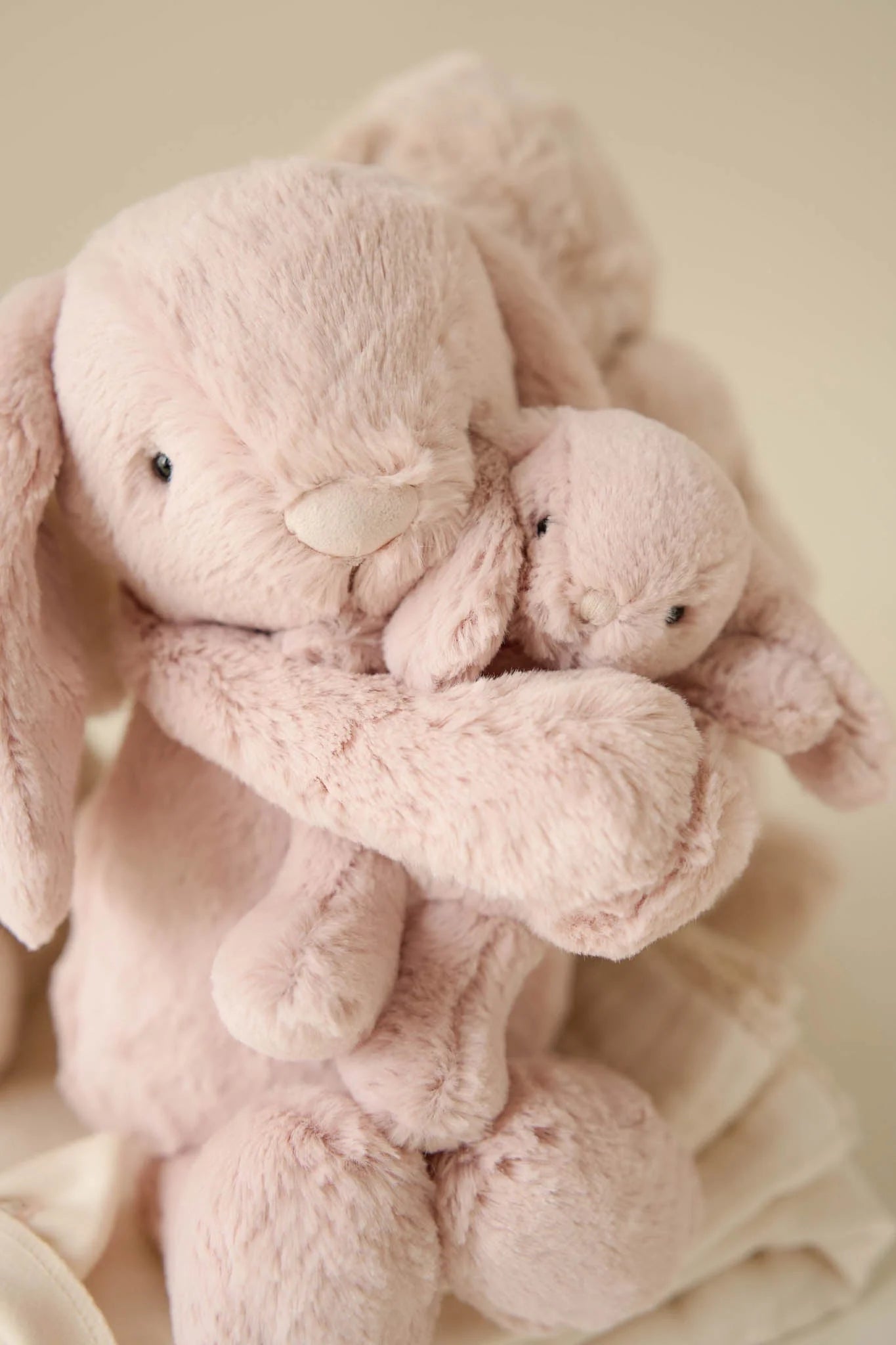 Snuggle Bunnies - Frankie the Hugging Bunny - Blush - 30cm