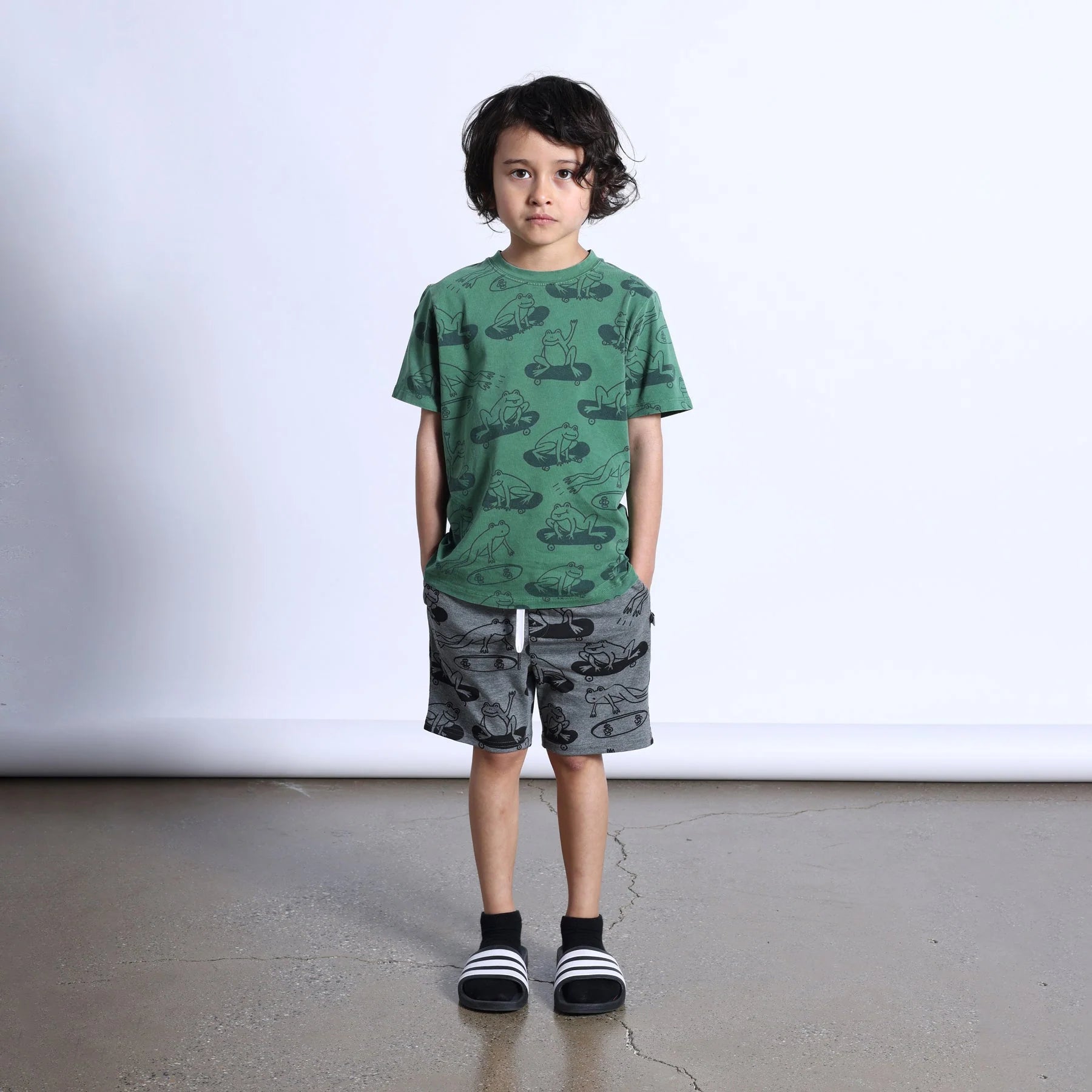 Minti Skate Frogs Short Charcoal Marle