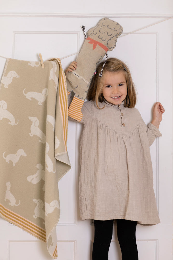 David Fussenegger Ecru Dachshund Juwel Bassinet Blanket