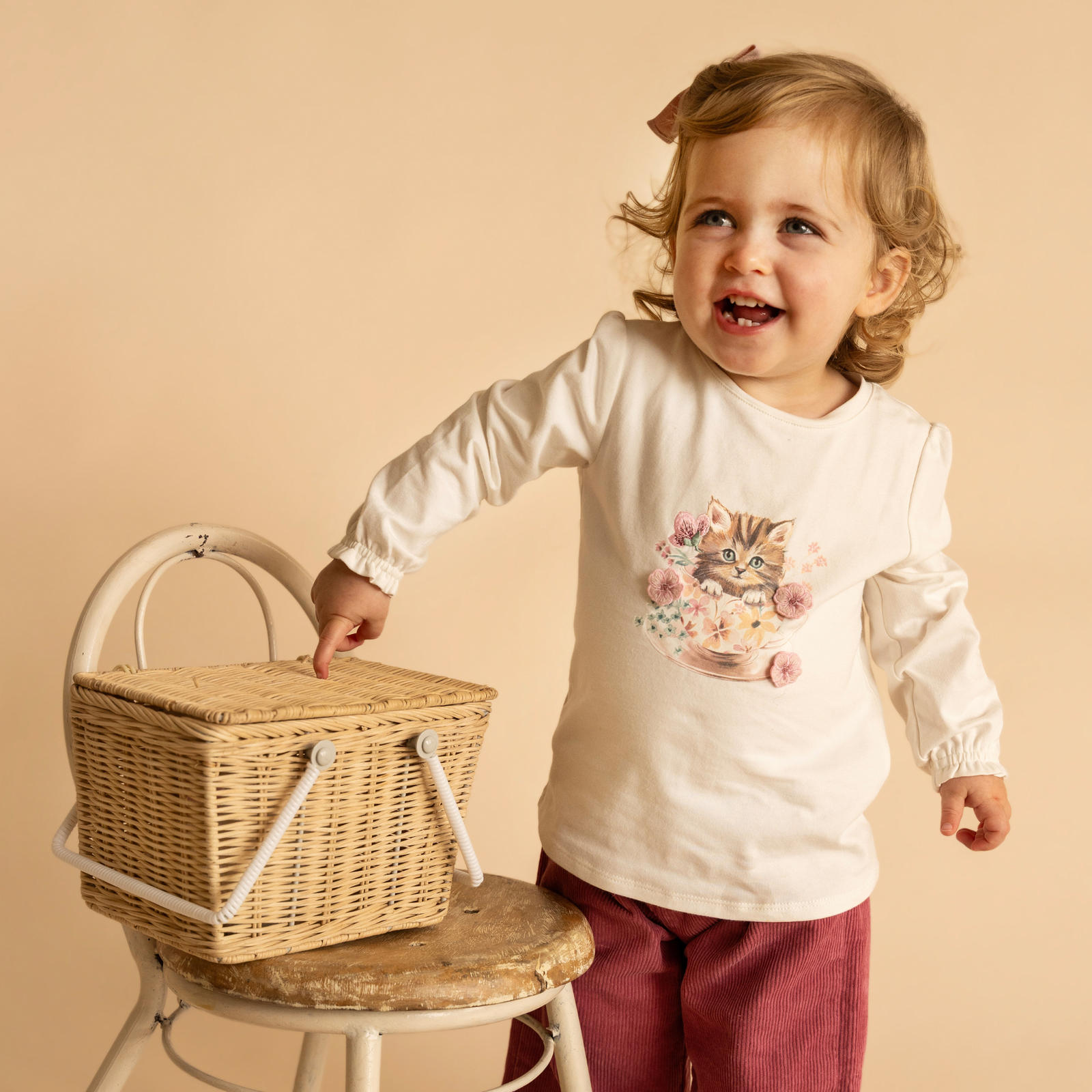 Bebe Fern Kitten Long Sleeve Tee - Snow