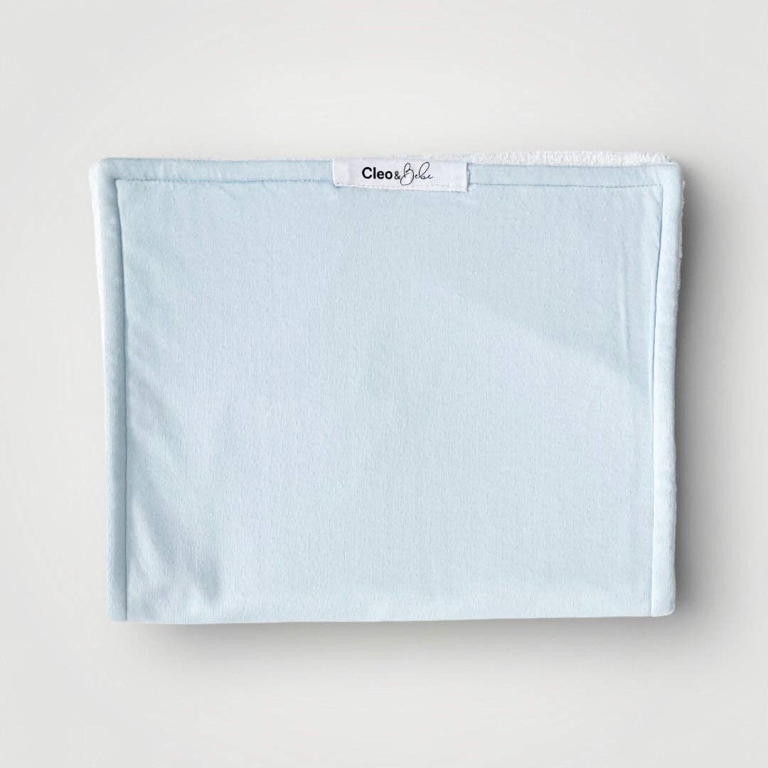 Waterproof Burp Cloths: Blue Lily
