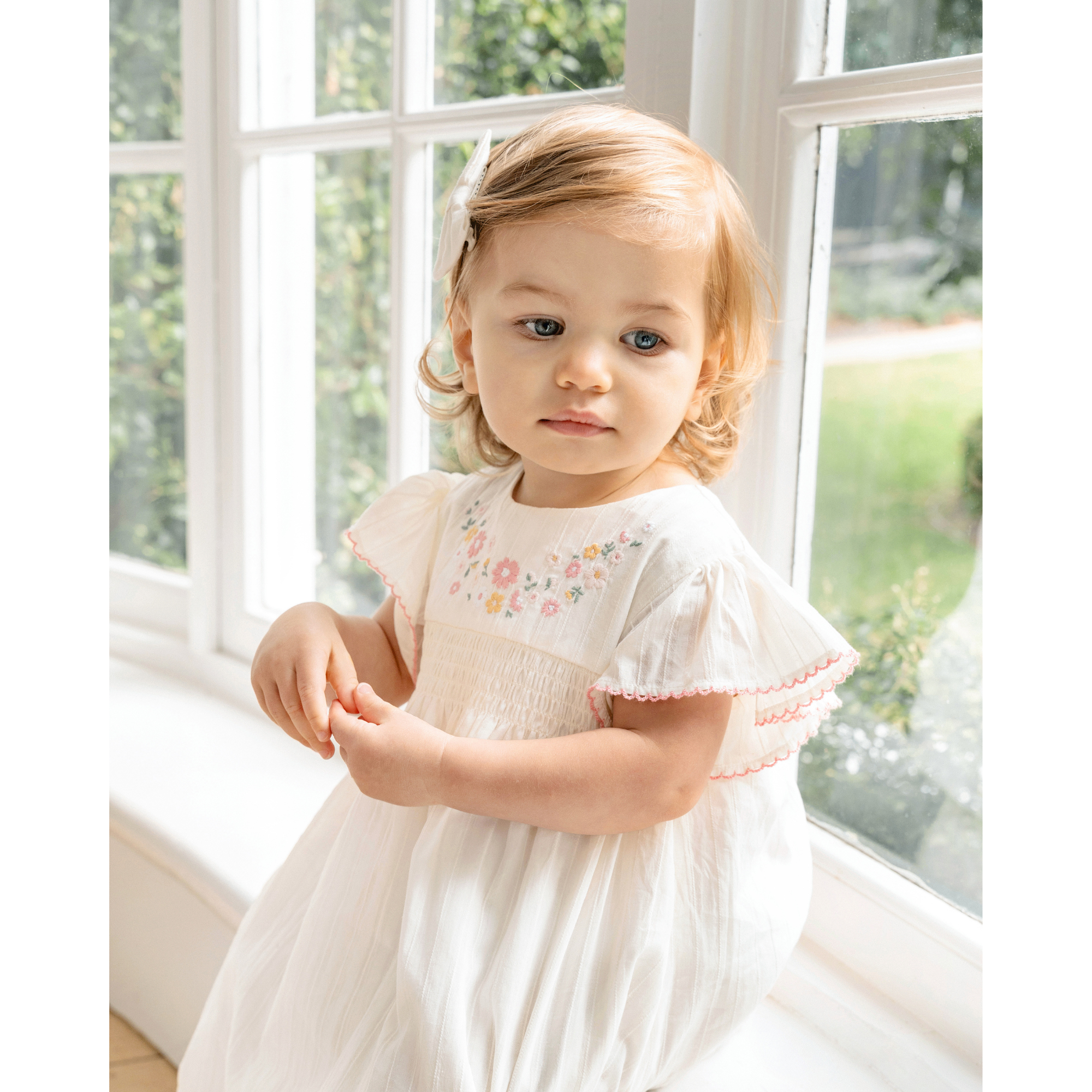 Bebe Willa Embroidery Dress - Cream